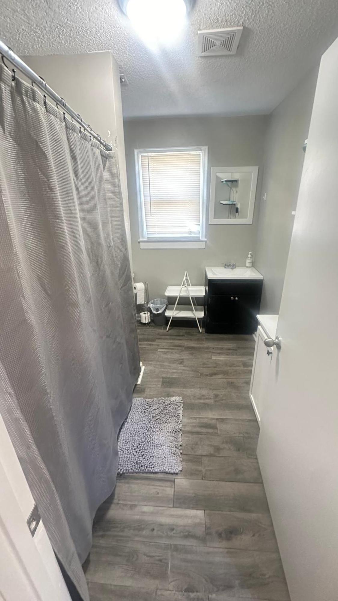 Cozy 2bed 1bath In-law 5 Minutes From I240w * Memphis