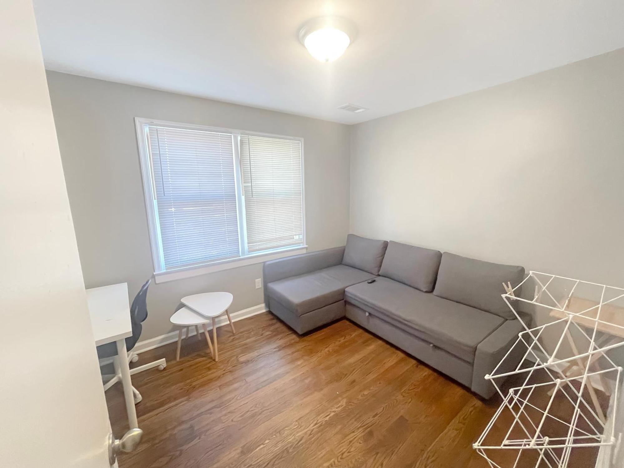 Apartment Cozy 2bed 1bath In-law 5 Minutes From I240w