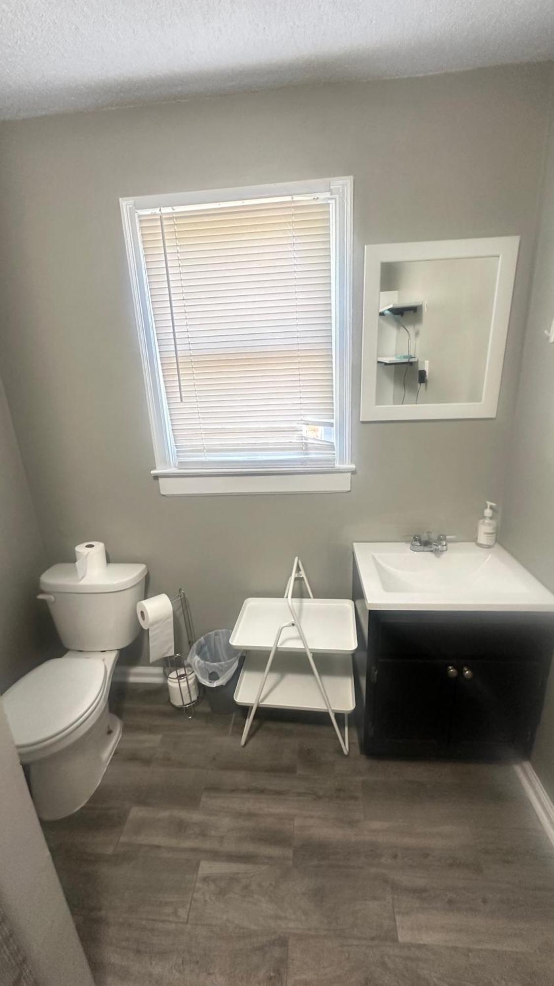Cozy 2bed 1bath In-law 5 Minutes From I240w Apartment Memphis