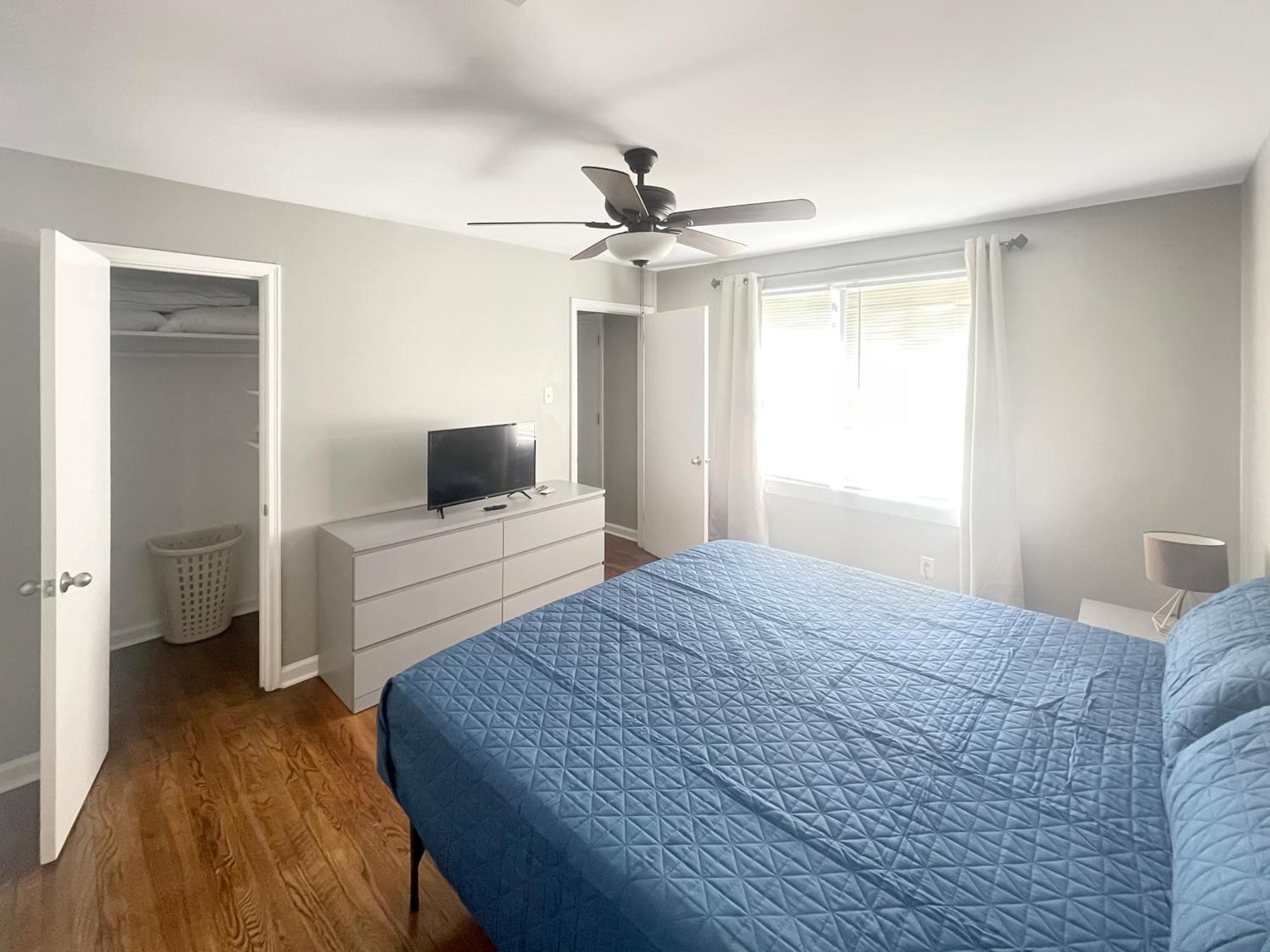 Cozy 2bed 1bath In-law 5 Minutes From I240w Apartment